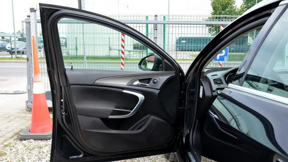 OPEL Insignia -