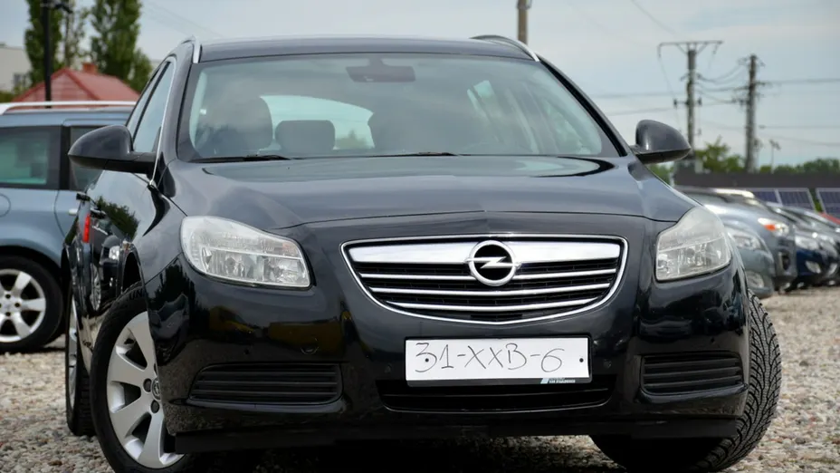 OPEL Insignia -