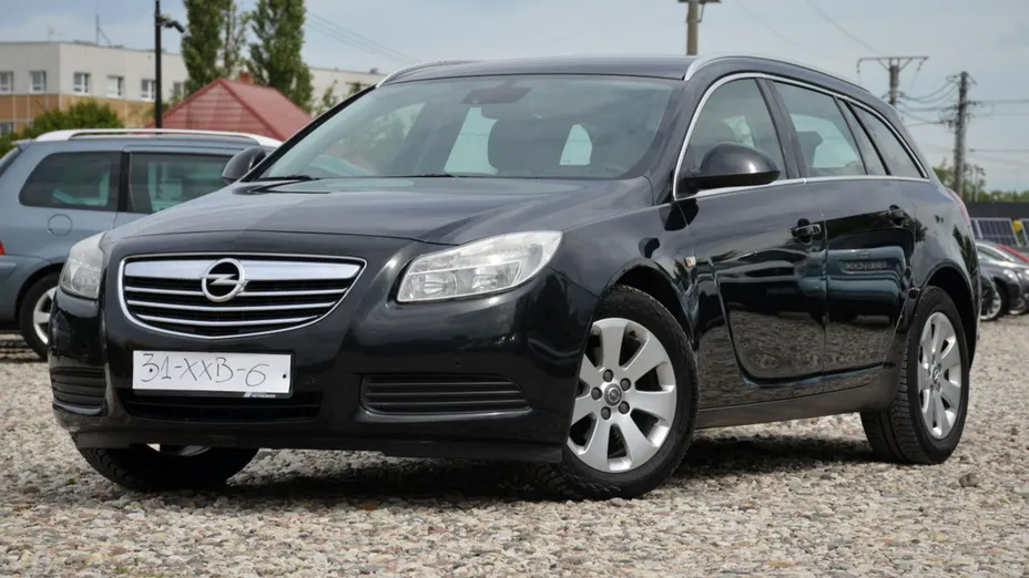 OPEL Insignia -