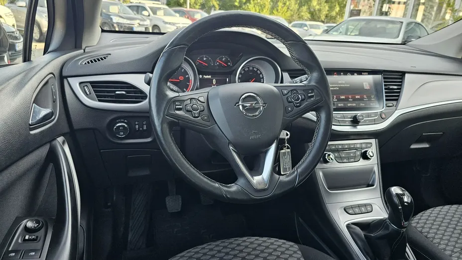 OPEL Astra -