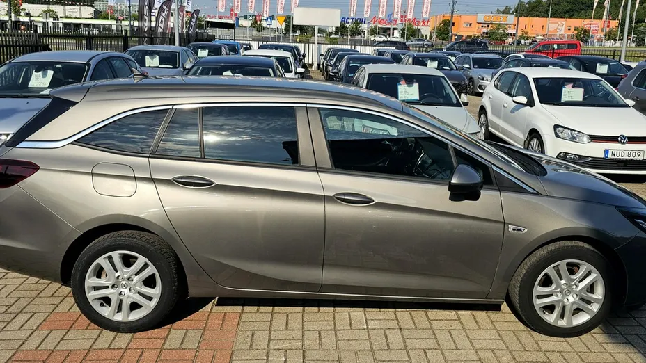 OPEL Astra -