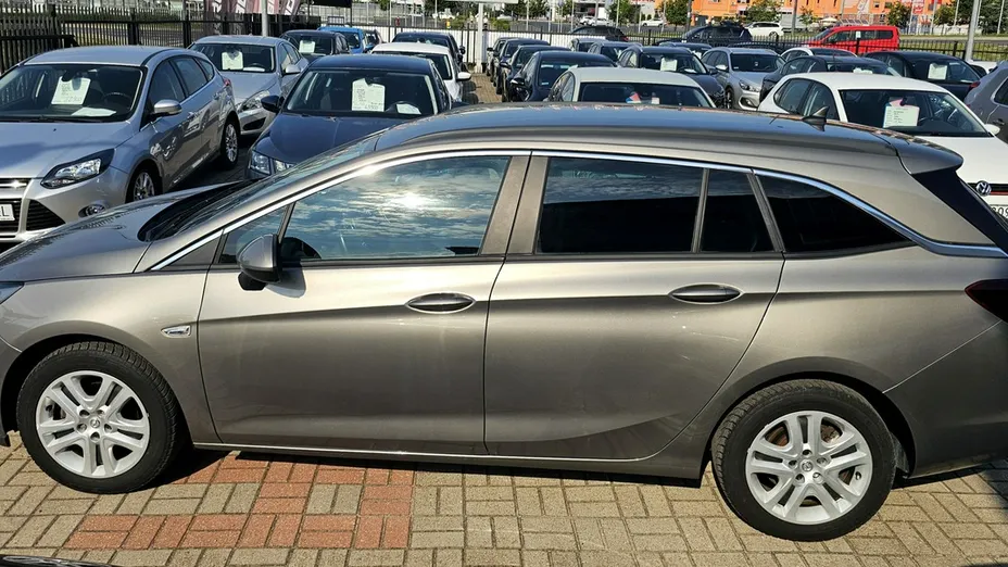 OPEL Astra -