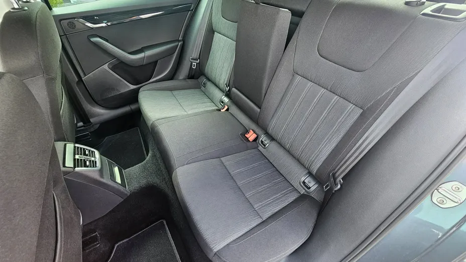 SKODA Octavia -