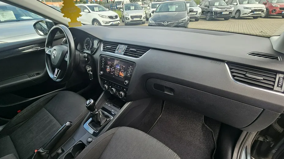 SKODA Octavia -