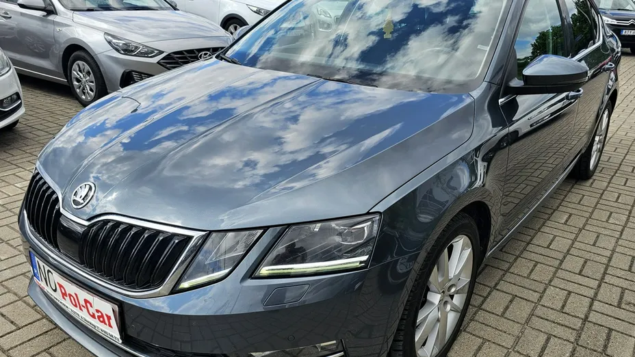 SKODA Octavia -