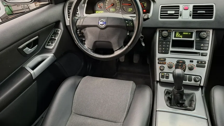VOLVO XC90 -