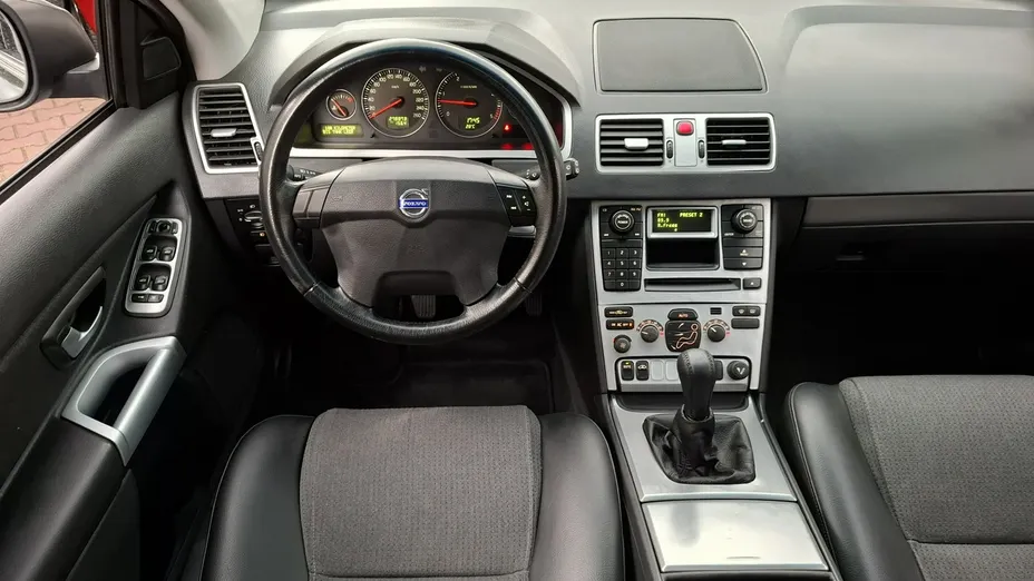 VOLVO XC90 -