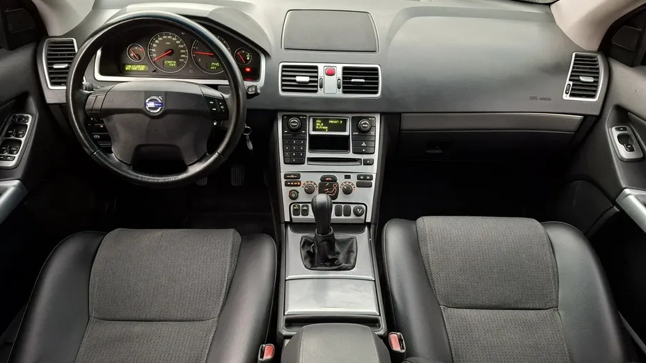 VOLVO XC90 -