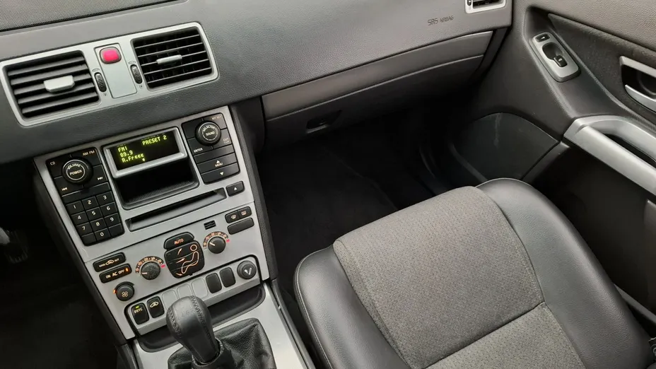 VOLVO XC90 -