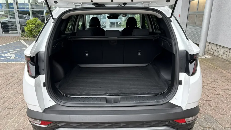 HYUNDAI Tucson -