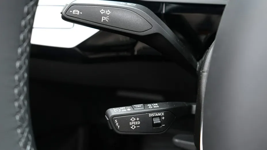AUDI Q8 Sportback e-tron -