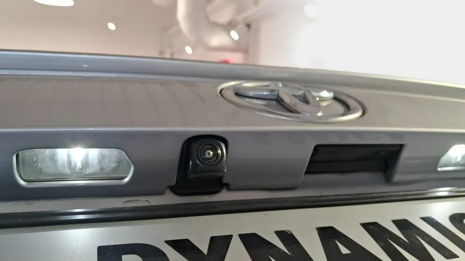 TOYOTA RAV4 -
