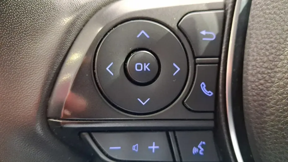 TOYOTA RAV4 -