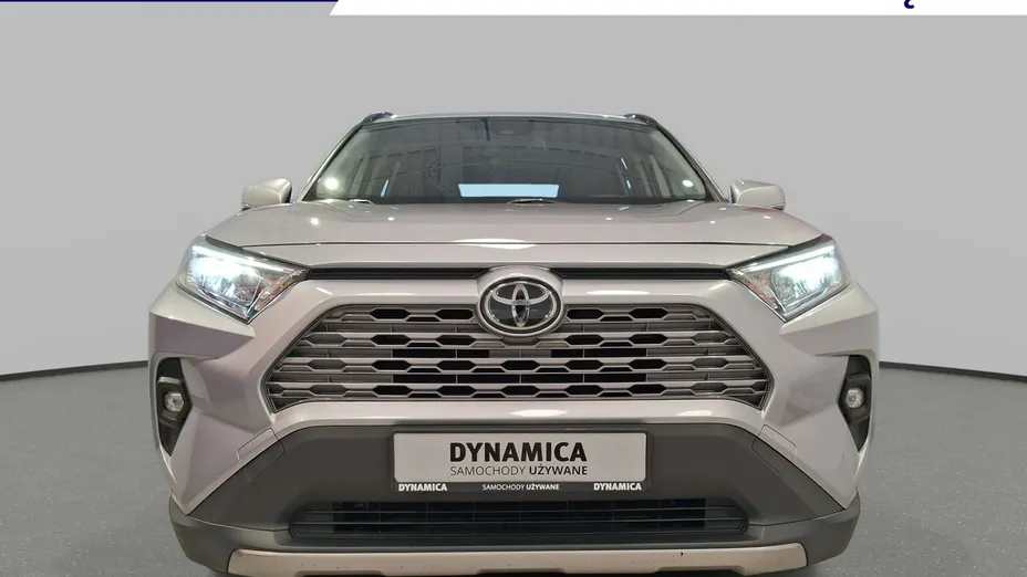 TOYOTA RAV4 -