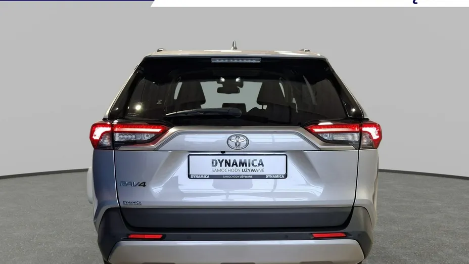 TOYOTA RAV4 -