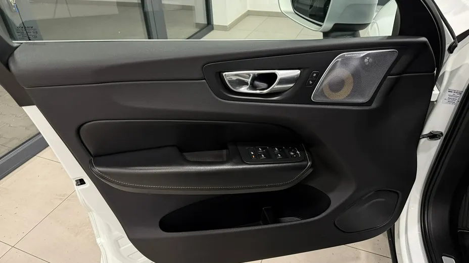 VOLVO XC60 -