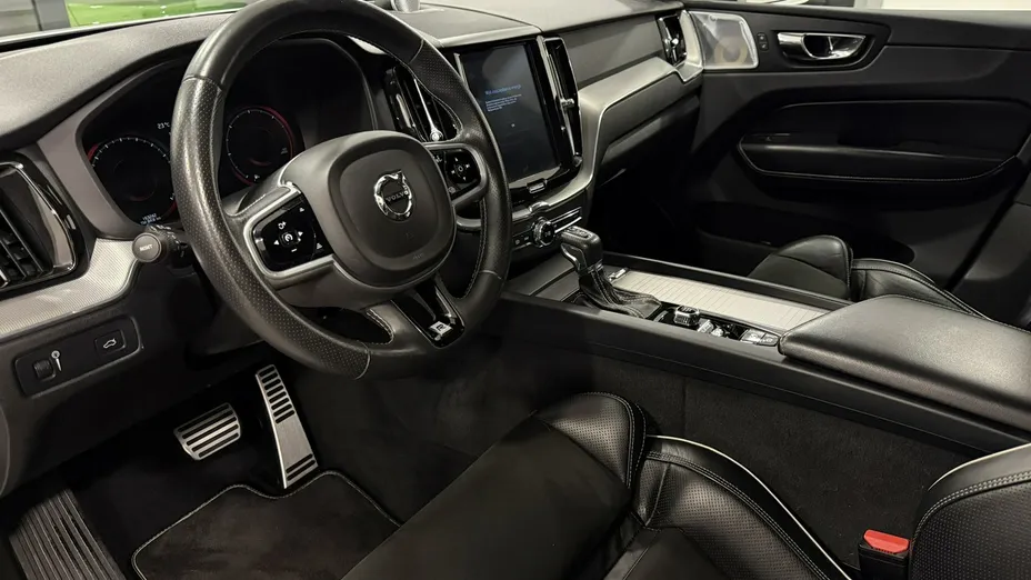 VOLVO XC60 -