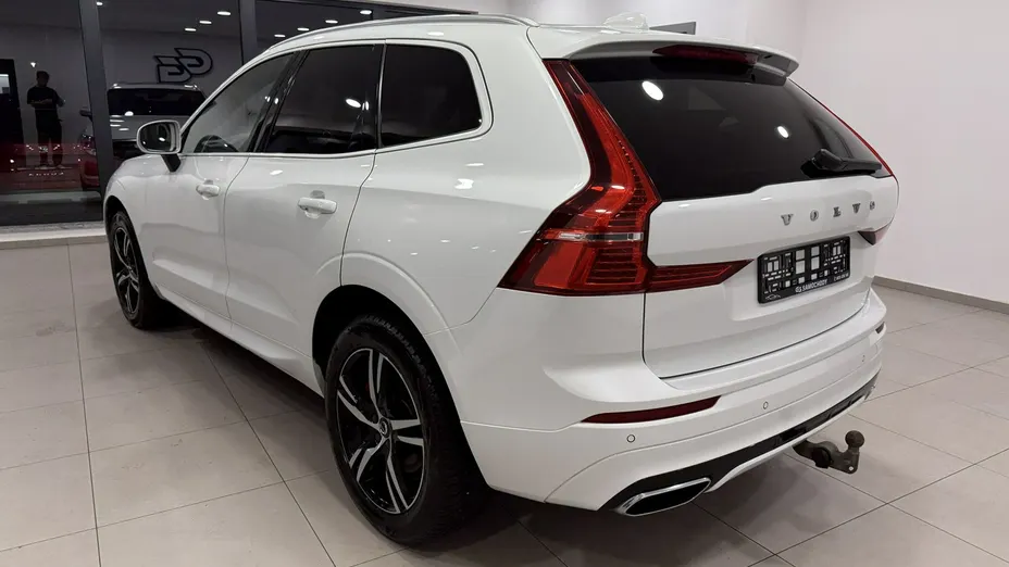 VOLVO XC60 -