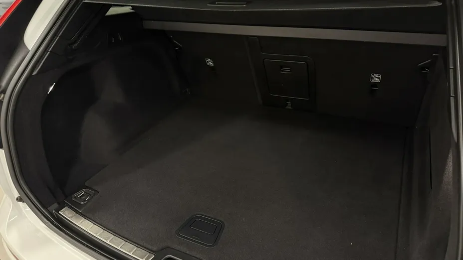 VOLVO XC60 -