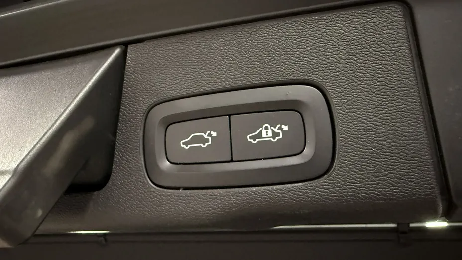 VOLVO XC60 -