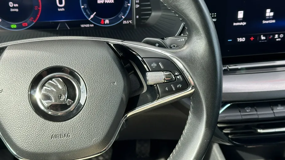 SKODA Octavia -