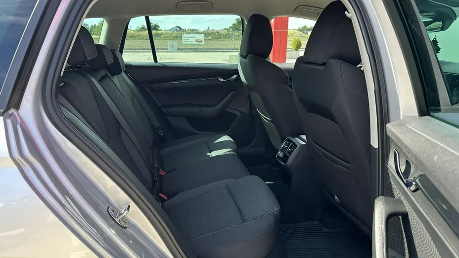 SKODA Octavia -