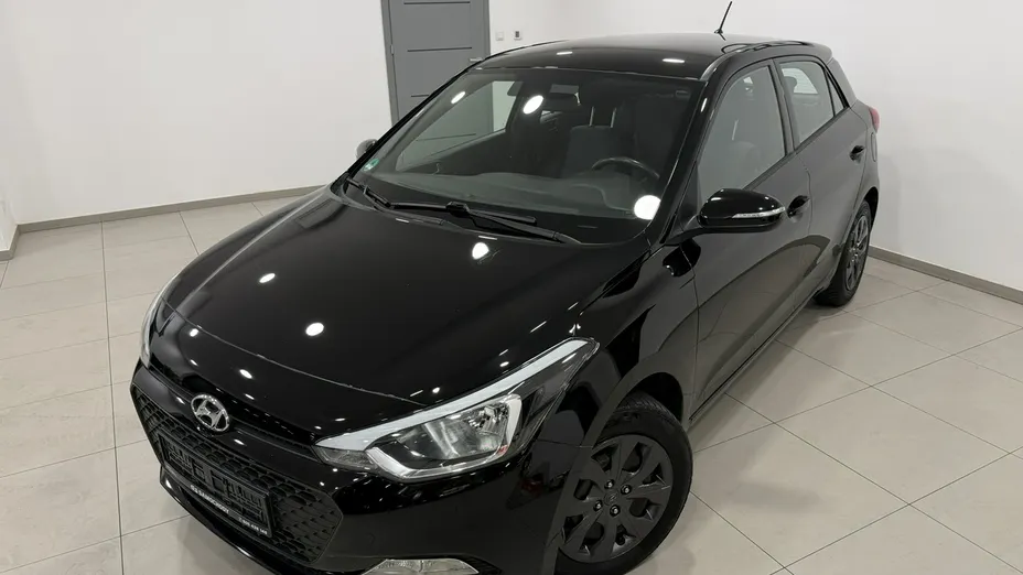 HYUNDAI i20 -