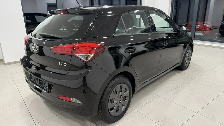HYUNDAI i20 -