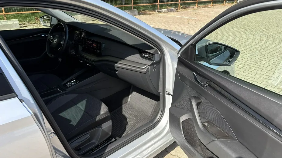 SKODA Octavia -