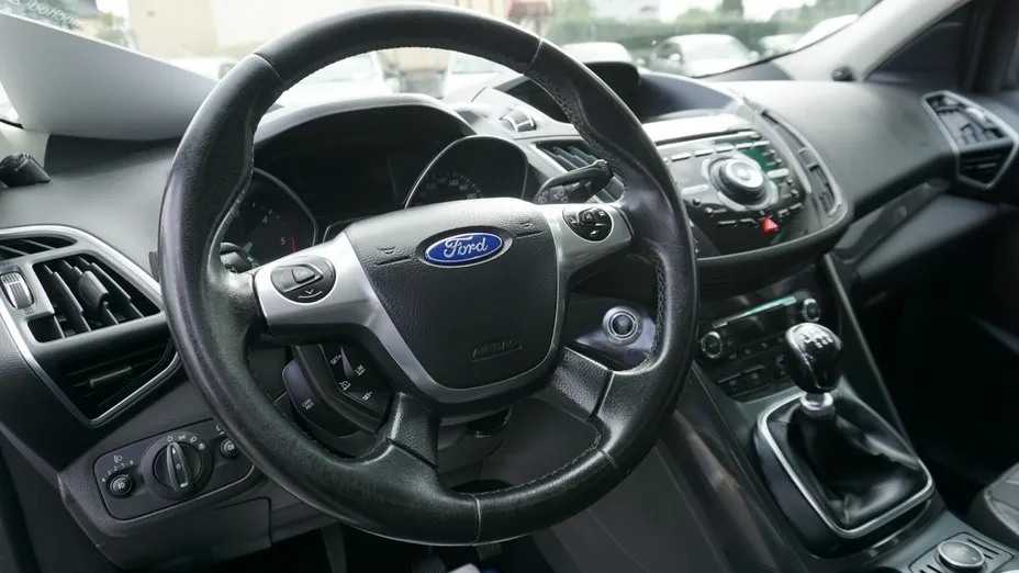 FORD Kuga -