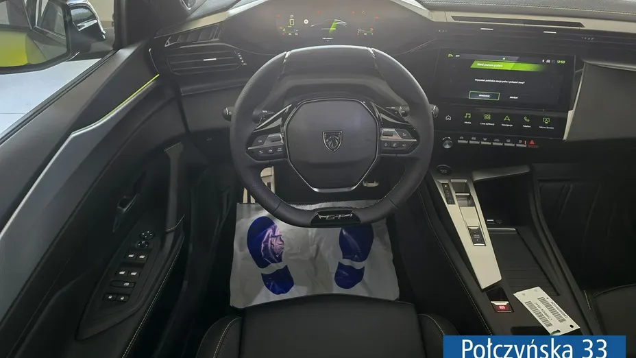 PEUGEOT 408 -