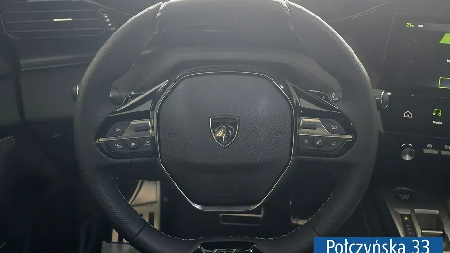 PEUGEOT 408 -