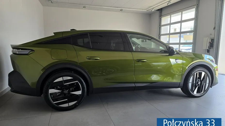 PEUGEOT 408 -