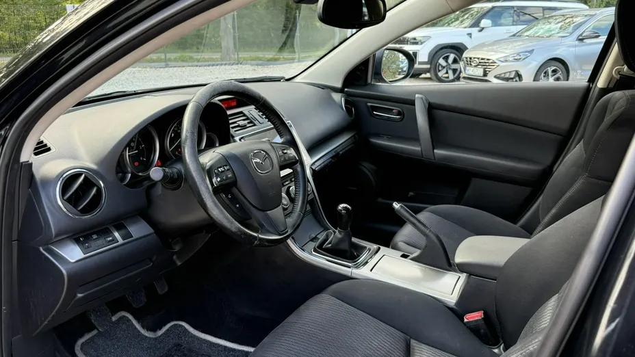 MAZDA 6 -