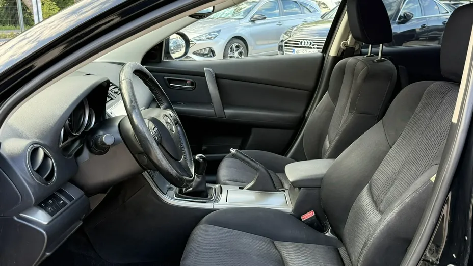 MAZDA 6 -