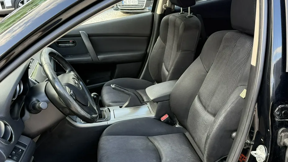 MAZDA 6 -