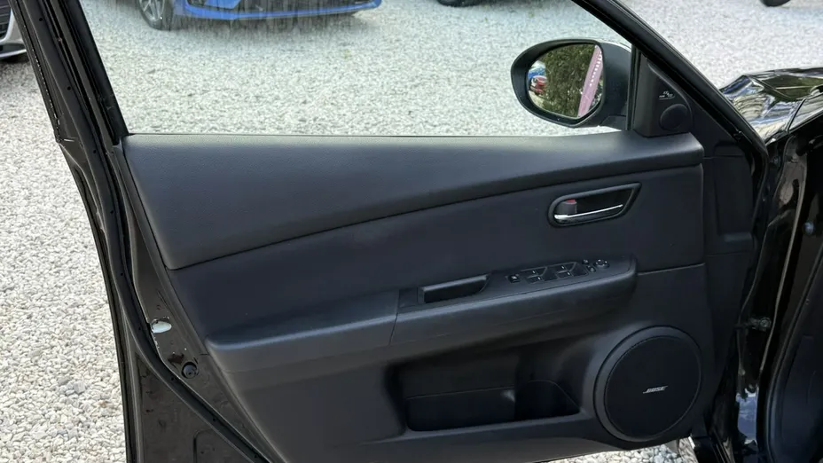 MAZDA 6 -