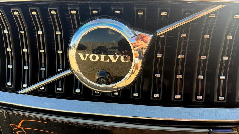VOLVO V60 -