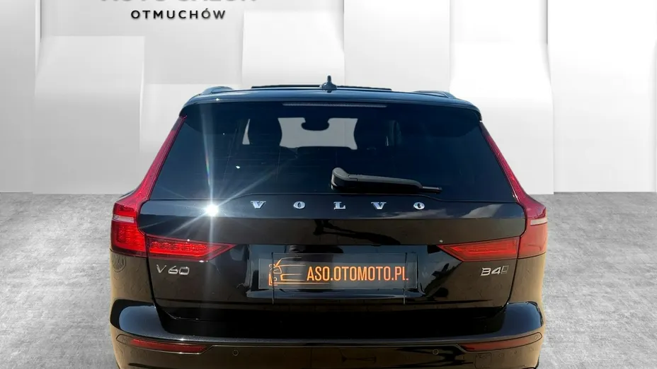 VOLVO V60 -