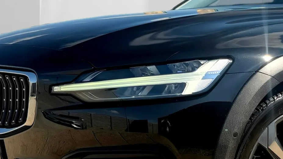VOLVO V60 -