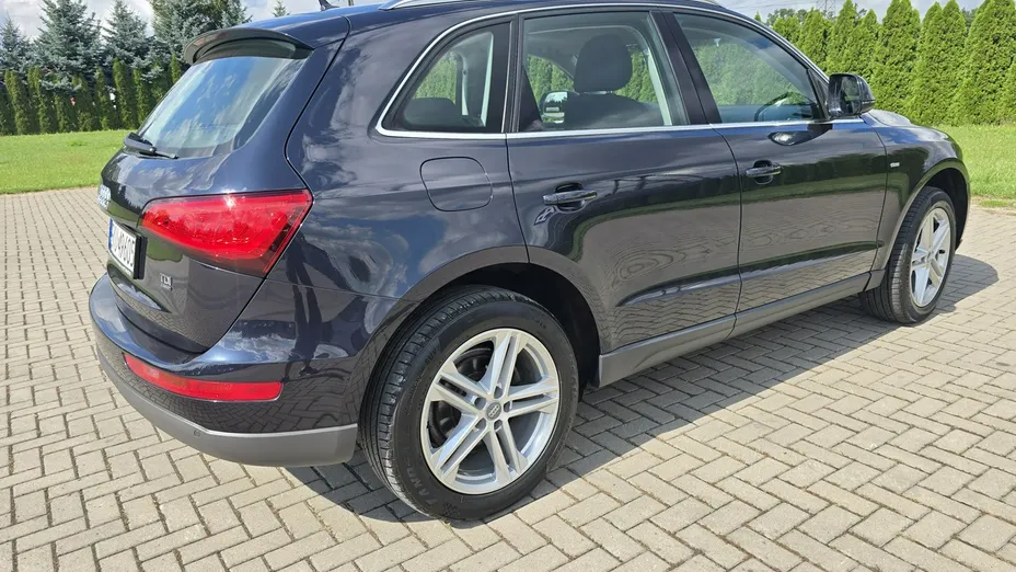 AUDI Q5 -