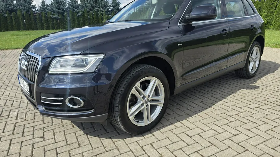 AUDI Q5 -