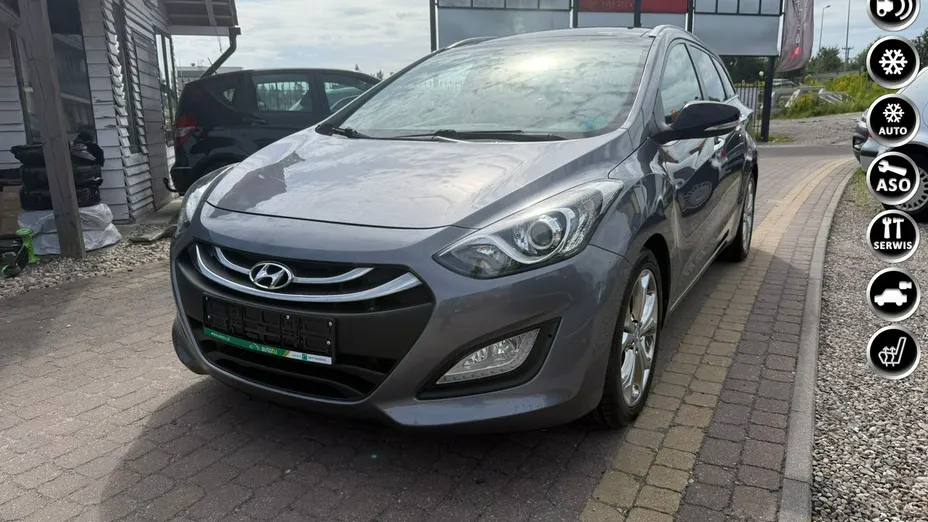 HYUNDAI i30 -