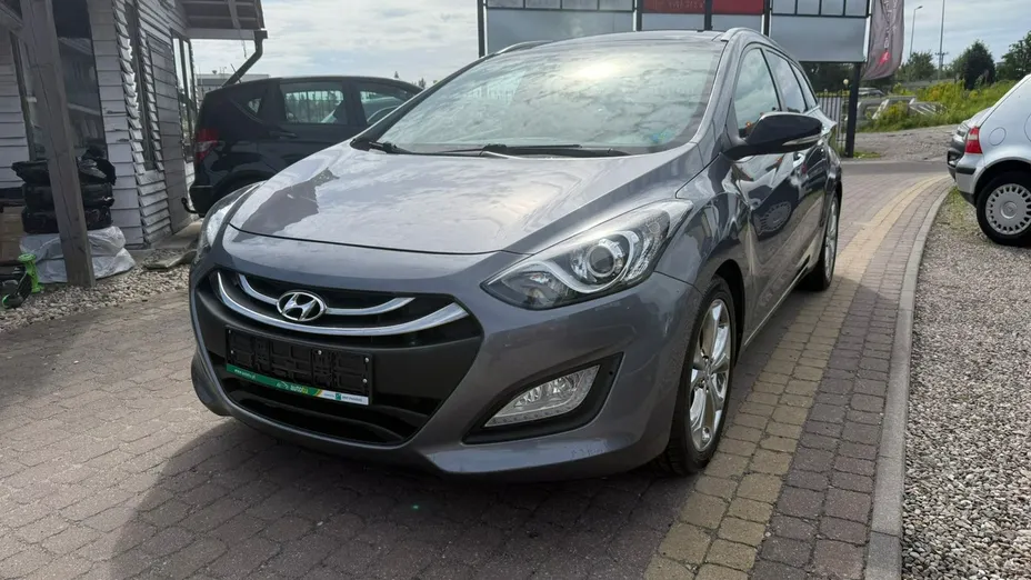 HYUNDAI i30 -