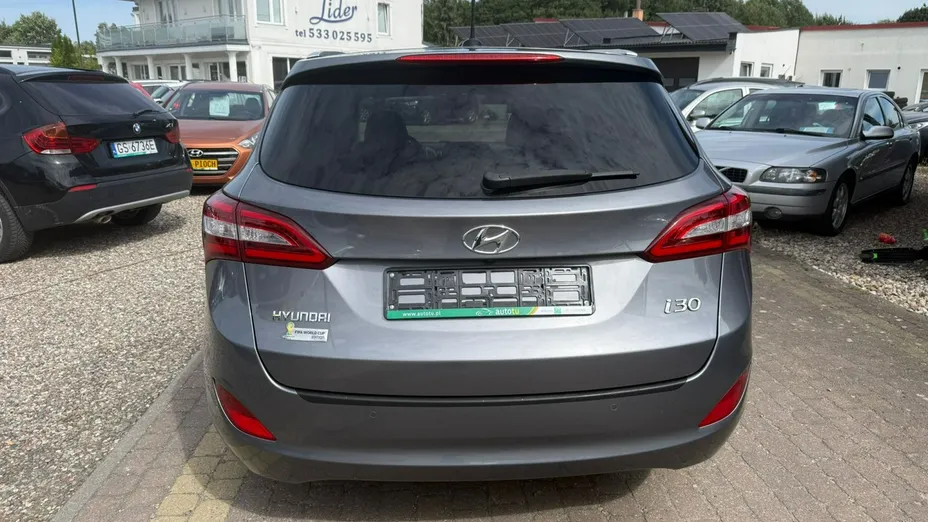HYUNDAI i30 -