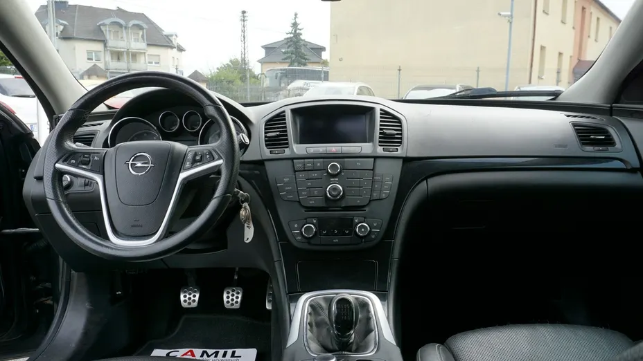 OPEL Insignia -