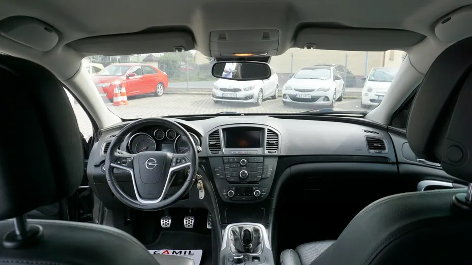 OPEL Insignia -