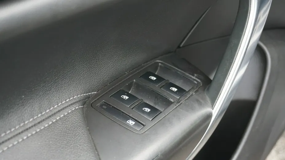 OPEL Insignia -