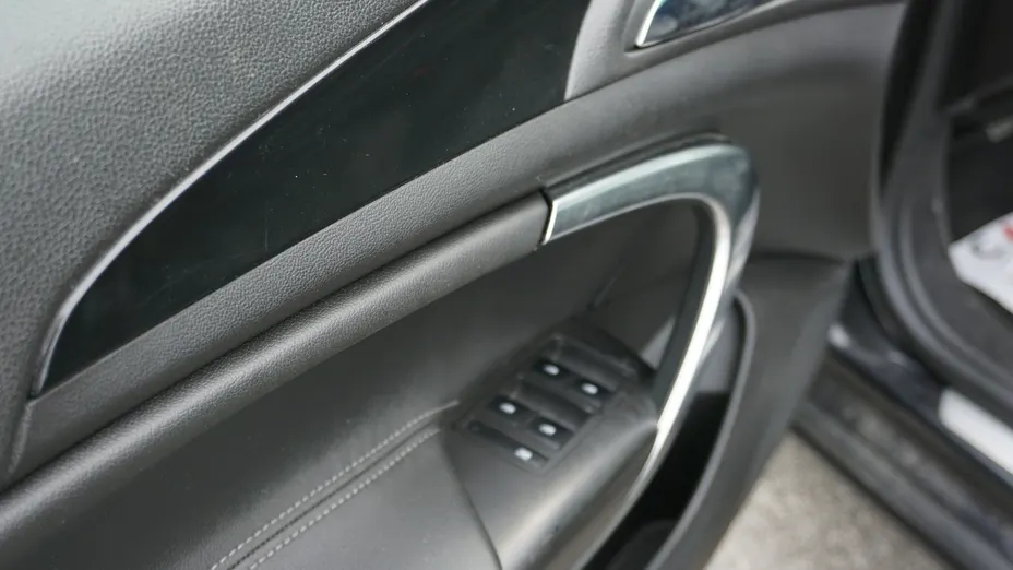 OPEL Insignia -