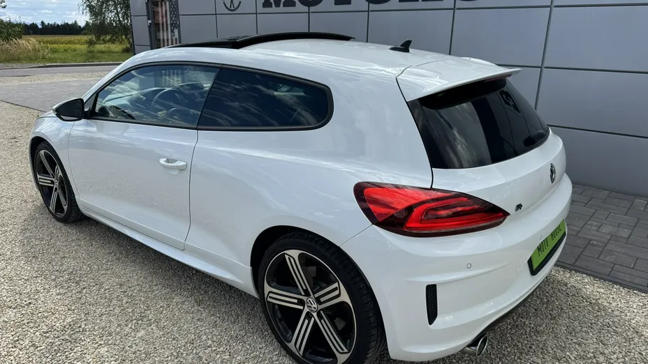 VOLKSWAGEN Scirocco -